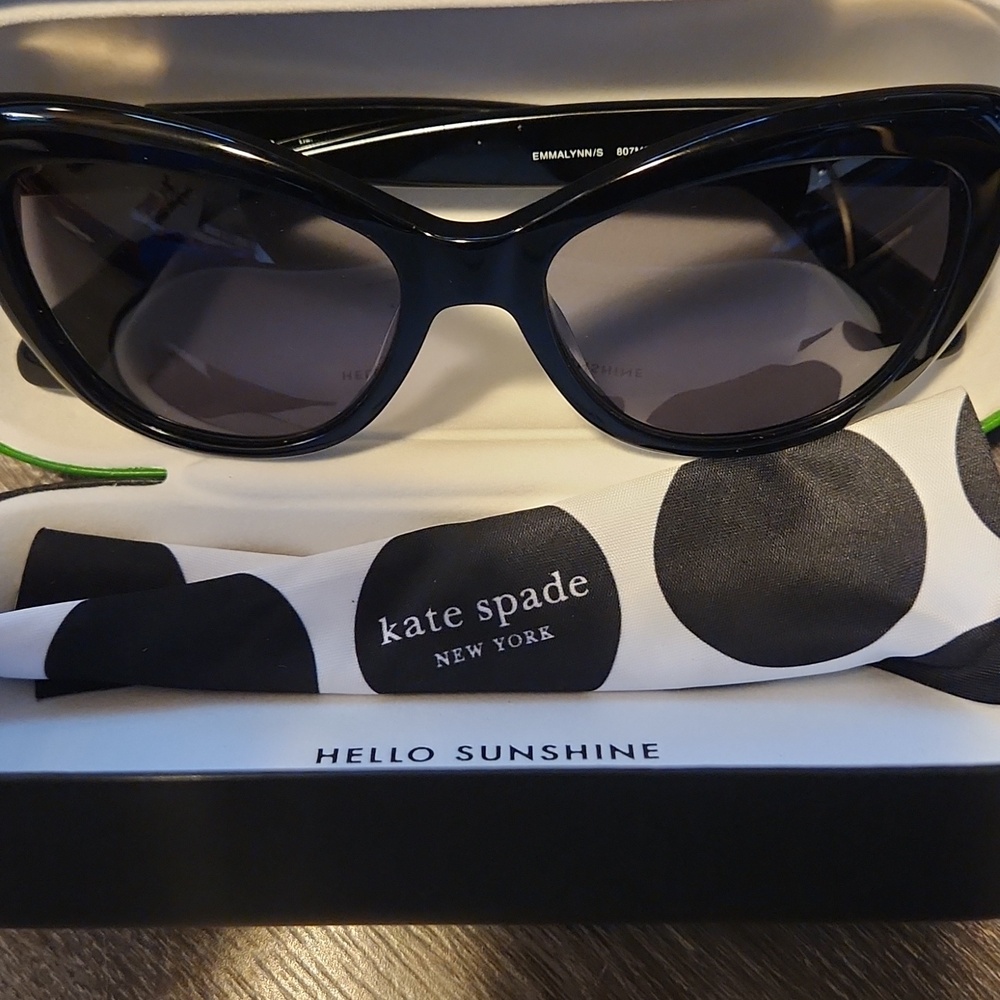 Kate Spade EMMALYNN Cat Eye Polarized Womens Sunglasses - Black